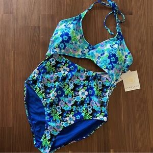 Brand new nwt CYN & LUCA Blue Green White Floral One Piece Swimsuit Size M